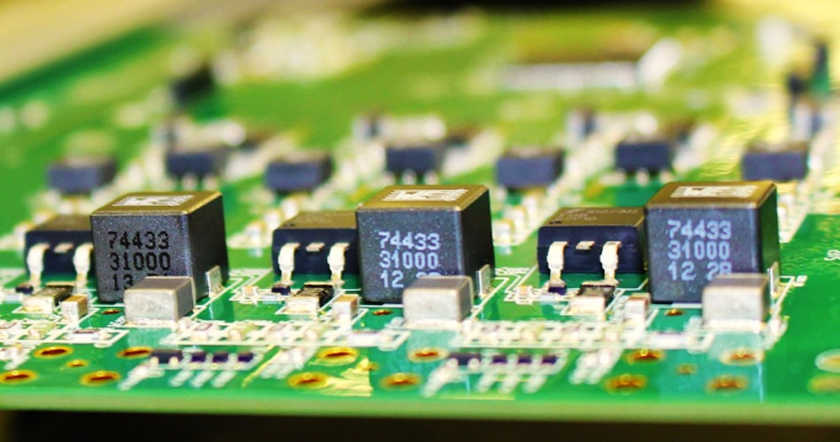 電子采購工程師如何檢驗(yàn)元器件的“真?zhèn)巍? /></span> <h3>電子采購工程師如何檢驗(yàn)元器件的“真?zhèn)巍?/h3> <p> 　　新冠疫情已造成供應(yīng)鏈中斷和元器件短缺，中斷了原材料和大量電子元器件的許多供應(yīng)渠道，使···</p> <span id=